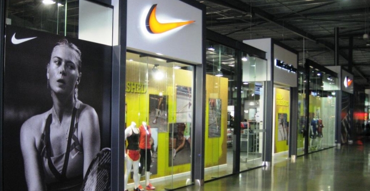 nike outlet uni hill